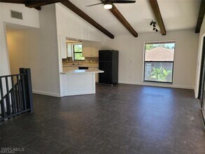 18200 Phlox Dr in Ft. Myers, FL - Building Photo - Building Photo