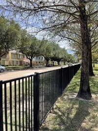 766 Memorial Mews St photo'