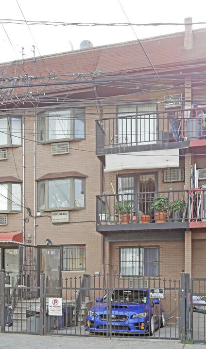 3455 106th St in Corona, NY - Foto de edificio