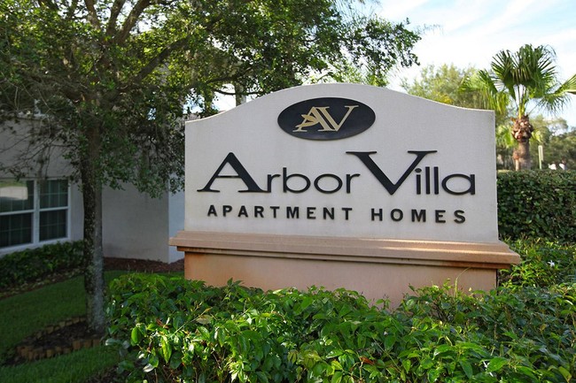 Arbor Villa in Port Richey, FL - Building Photo - Building Photo