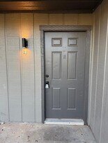 7300 Comanche Trail in Lake Worth, TX - Building Photo