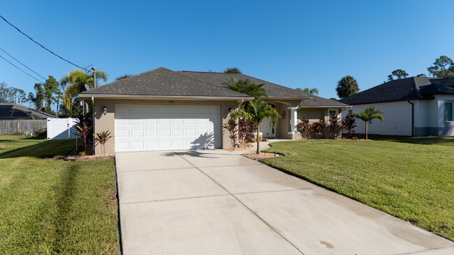 3566 Candia Ave in North Port, FL - Building Photo - Building Photo