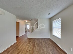 1521 McKinney Ln in Pataskala, OH - Building Photo - Building Photo