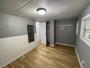 6954 Pompeii Rd in Orlando, FL - Foto de edificio - Building Photo