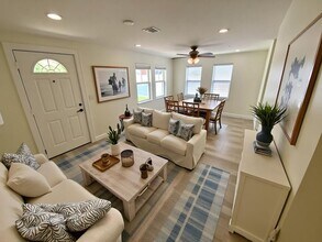 126 N Palmway in Lake Worth Beach, FL - Building Photo - Building Photo