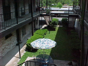 Chelsea Place Apartments in San Antonio, TX - Building Photo - Building Photo