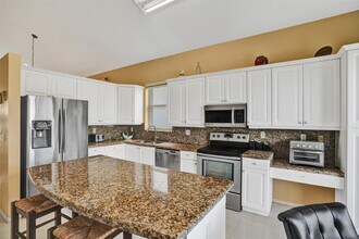 1581 NW 159th Ave in Pembroke Pines, FL - Building Photo - Building Photo