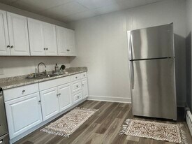 156 Garfield Ave in New London, CT - Building Photo
