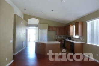 2233 Sand Arbor Cir in Orlando, FL - Building Photo - Building Photo