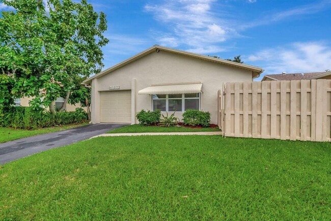 property at 5846 Mirror Lakes Blvd