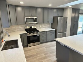 155 E St in Lincoln, CA - Building Photo