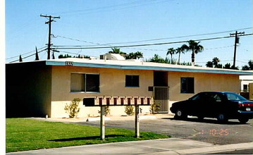 1932 E Calle Lileta in Palm Springs, CA - Building Photo - Building Photo