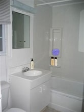 108 Northampton Rd in Amsterdam, NY - Foto de edificio - Building Photo