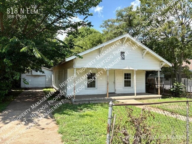 property at 818 N Elm St
