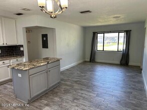 1012 N 6th St in Jacksonville Beach, FL - Building Photo - Building Photo