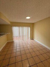 210 Riviera Cir in Weston, FL - Building Photo - Building Photo