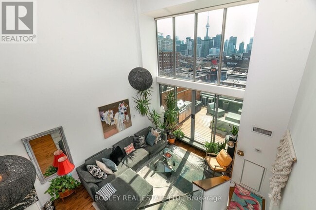 property at 160 Baldwin St