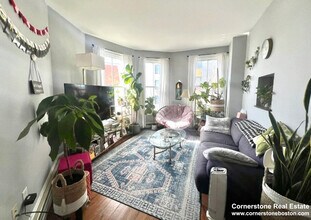 56 Bow St, Unit 64-C in Somerville, MA - Building Photo - Building Photo