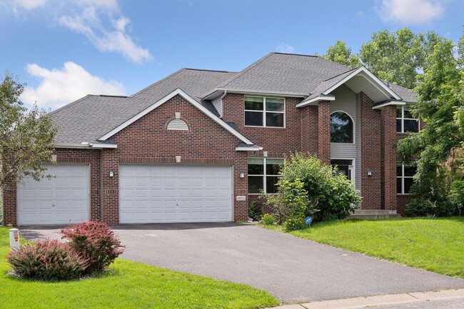 property at 10332 Quail Cir N