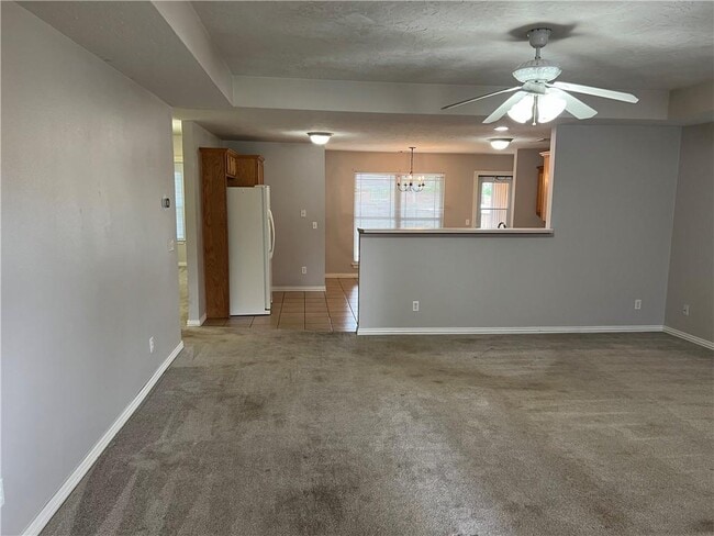 211 Ravenwood Blvd in Siloam Springs, AR - Building Photo - Building Photo