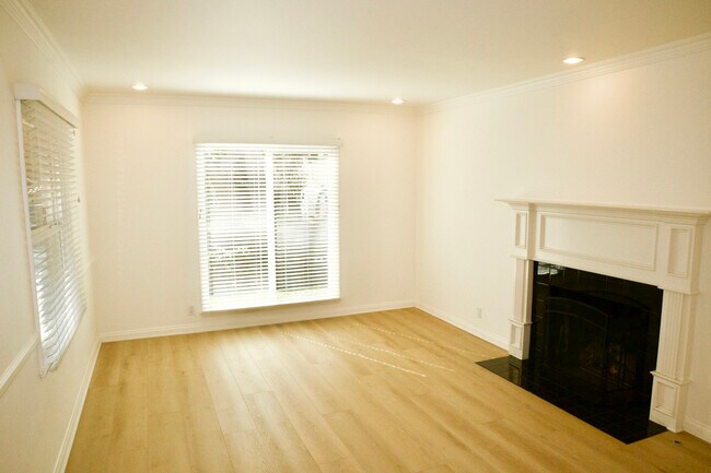 721 Avenue A in Redondo Beach, CA - Building Photo - Building Photo