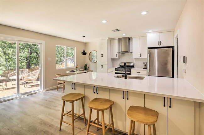 6204 Wagon Bend in Austin, TX - Building Photo - Building Photo