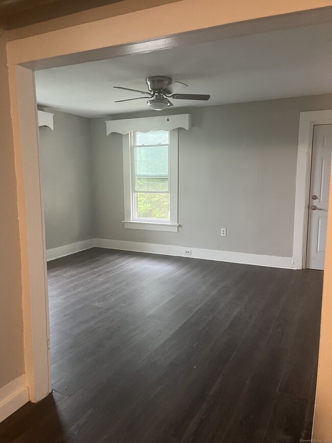 482 West St in Bristol, CT - Building Photo - Building Photo