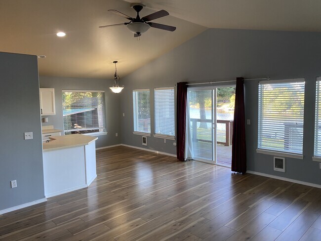 348 Cockle St SW in Ocean Shores, WA - Building Photo - Building Photo