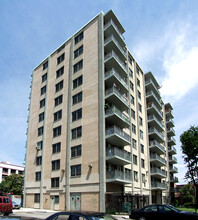 John Adams Gardens in Hoboken, NJ - Foto de edificio - Building Photo