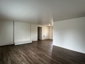2224 NE Thomas St in Hillsboro, OR - Building Photo - Building Photo