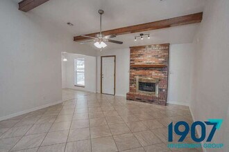12413 SW 6th St in Yukon, OK - Building Photo - Building Photo