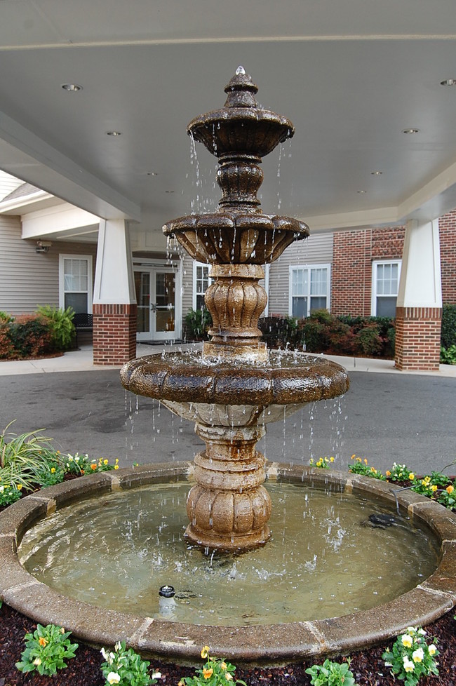 The Gables at Druid Hills Senior Apartments in Charlotte, NC - Building Photo - Building Photo