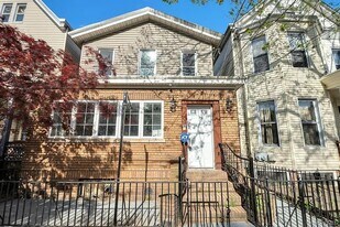 51 Van Siclen Ave in Brooklyn, NY - Building Photo