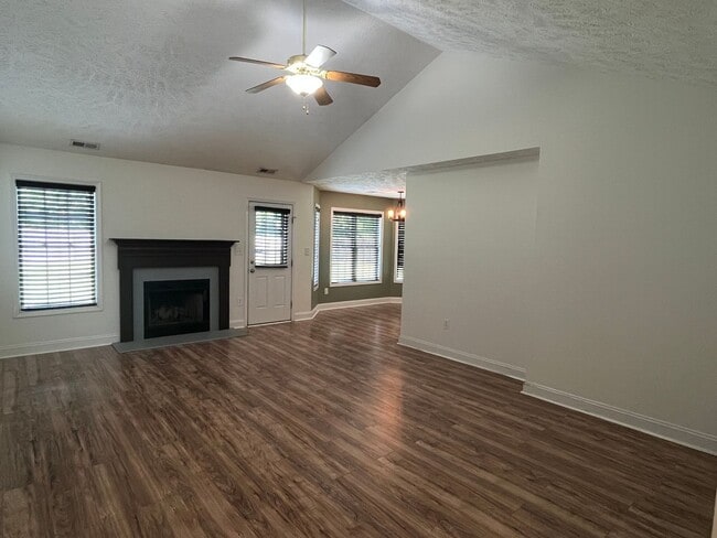 551 N Parker Church Rd in Raeford, NC - Building Photo - Building Photo
