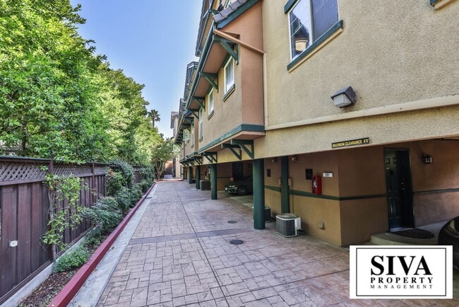 808 Lenzen Ave in San Jose, CA - Building Photo - Building Photo