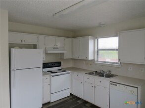 142 Wolfe Rd in Copperas Cove, TX - Foto de edificio - Building Photo
