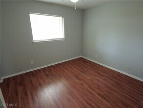 27052 S Riverside Dr in Bonita Springs, FL - Building Photo - Building Photo