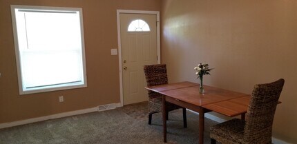 904 Luster Ln in Des Moines, IA - Building Photo - Building Photo
