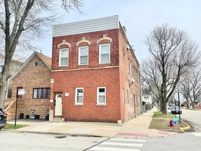 property at 3759 S Union Ave