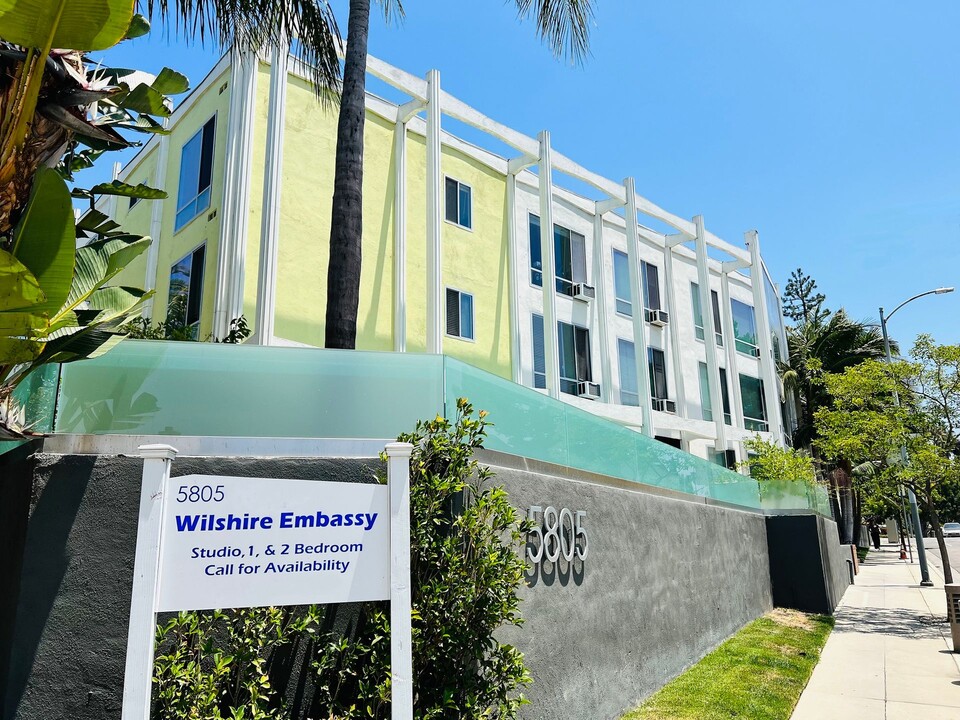 Wilshire Embassy Apartments in Los Angeles, CA - Foto de edificio