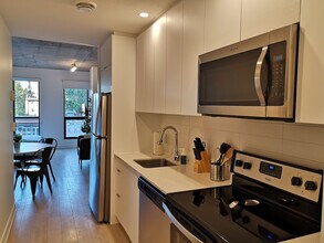67 Boul. de Maisonneuve E in Montréal, QC - Building Photo - Building Photo
