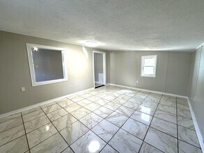 2917 Mission Rd in Tallahassee, FL - Building Photo - Building Photo