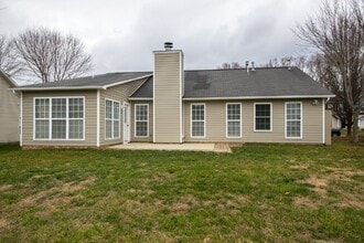 32 N Sunberry Trail in Fletcher, NC - Building Photo - Building Photo