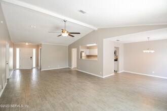 7850 Blank Dr N in Jacksonville, FL - Building Photo - Building Photo