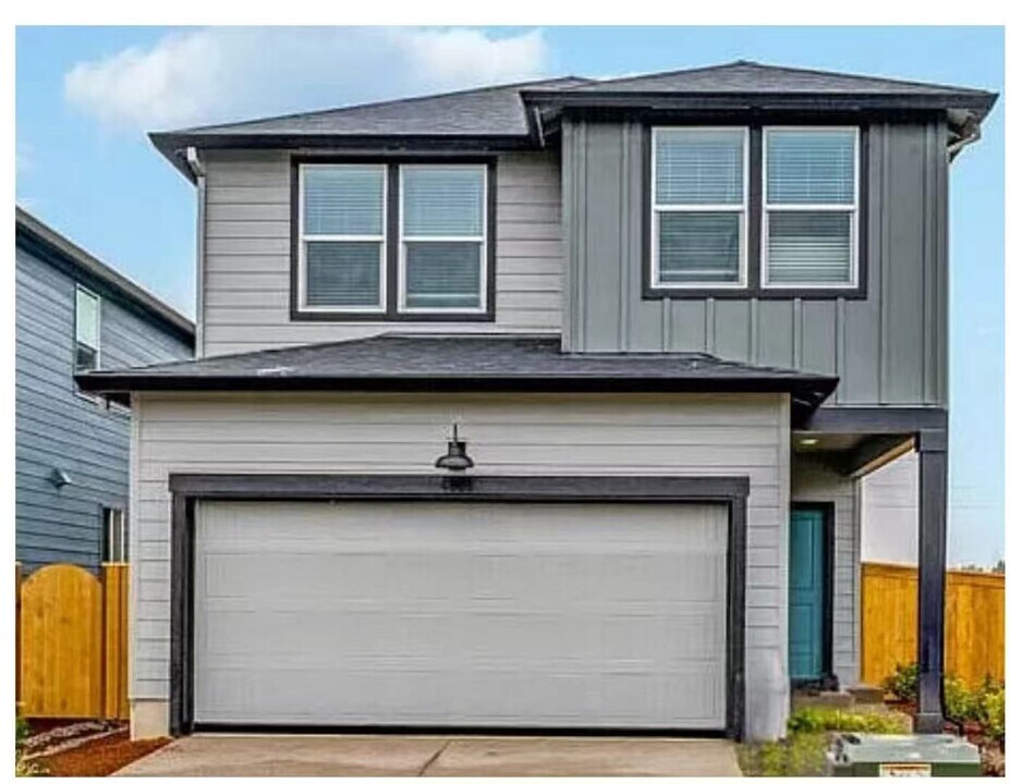 274 Greencrest St NE in Salem, OR - Building Photo