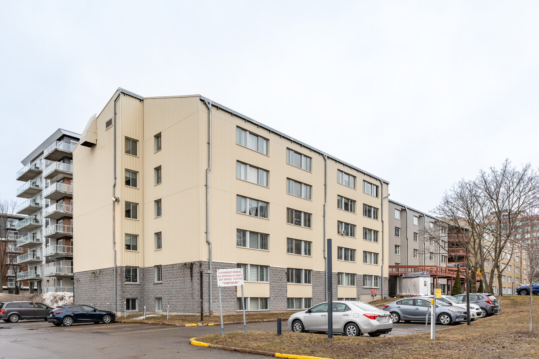 815 De Villers St in Québec, QC - Building Photo