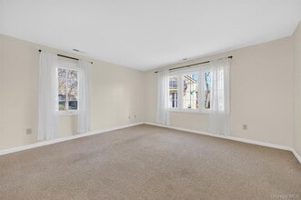 1306 Nutmeg Dr in Carmel, NY - Building Photo - Building Photo