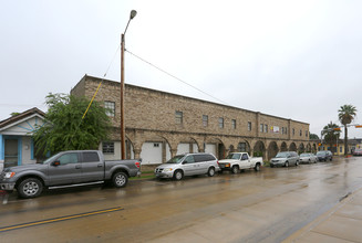 Reypres Square Apartments in Brownsville, TX - Building Photo - Building Photo