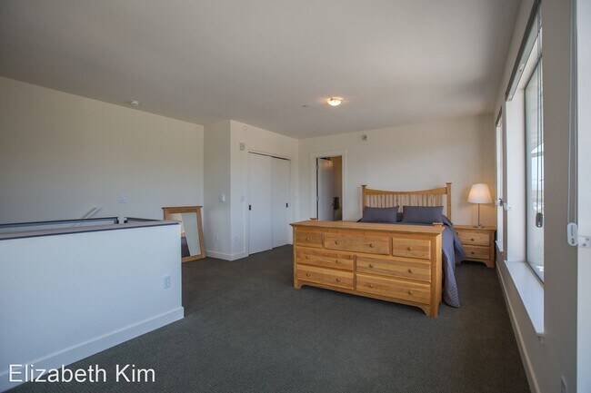 6501 San Pablo Ave in Oakland, CA - Foto de edificio - Building Photo