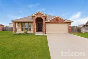 605 W Grove Cir in Anna, TX - Building Photo